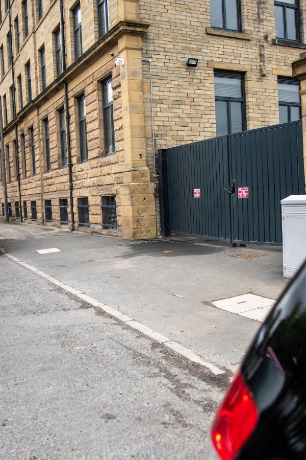 Bv Apartments Conditioning House Bradford Bradford  Bagian luar foto