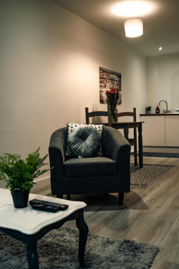 Bv Apartments Conditioning House Bradford Bradford  Bagian luar foto