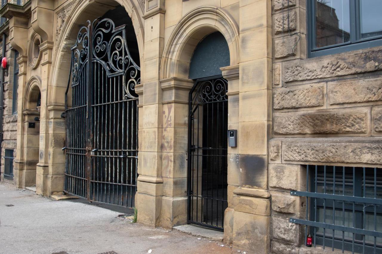 Bv Apartments Conditioning House Bradford Bradford  Bagian luar foto